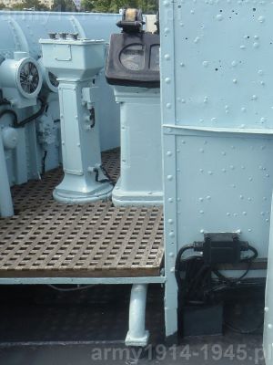 16. ORP Błyskawica, podest pomostu dowodzenia od tyłu.