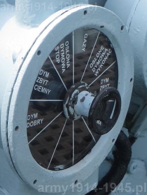 36. ORP Błyskawica, okrętowy telegraf instalacji dymnej. Znajduje się po lewej stronie pomostu. 