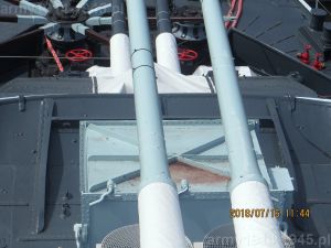 51. ORP Błyskawica, podczas czynnej służby okrętu nie było parku amunicji przed drugim stanowiskiem artylerii głównej. 