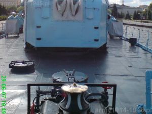 1. ORP Błyskawica, właz do maszynki sterowej.