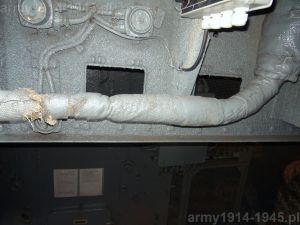 5. ORP Błyskawica, widok z włazu w kierunku prawej burty. 