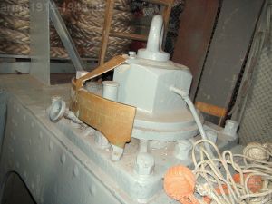 31. ORP Błyskawica, górna część osi obroty steru. 