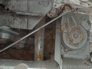 33. ORP Błyskawica, widok od góry na elektryczny przekaźnik położenia steru. 