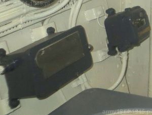 12. ORP Błyskawica, nadajnik zapalnika i wskaźnik celownika na lewej ścianie centrali.