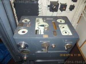 16. ORP Błyskawica, centralnie umieszczony kalkulator