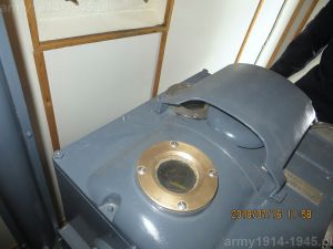 64. ORP Błyskawica, widok na górną część kalkulatora przechyłów RCU.