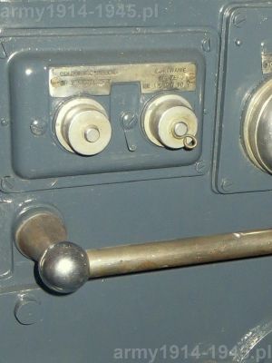 98. ORP Błyskawica, manipulatory "odległość obecna" i "zgrywanie na zero" na FKC.