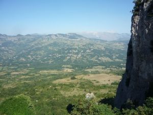 Widok na dolinę rzeki Sangro z Pescopennataro, fot. K. Piotrowski, VIII 2011 r.