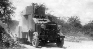 Fiat 611B. Cień pod wieżą wyraźnie wskazuje miejsce przedniego uskoku pancerza rozszerzenia kadłuba pod wieżą.