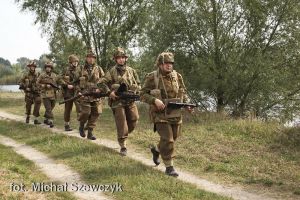 b_300_0_16777215_00_images_Rek1_grhPSZ_Driel44_arnhem_1.jpg