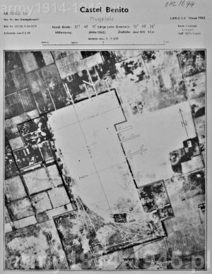 Niemieckie zdjęcie lotnicze Castel Benito i informacje nawigacyjne dla lotników Luftwaffe z 1943 r.