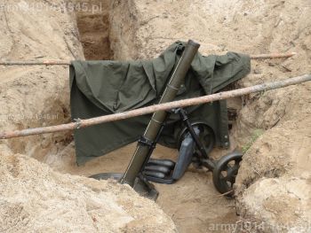 9. 82 mm sowiecki moździerz wz.43