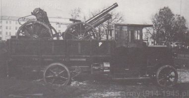 Zdjęcie z 1938 r. podczas prób motoryzacji artylerii testowano przewożenie haubicy 100 mm wz.14/19 wraz z przodkiem na ciężarówce Berliet CBA (podobnie wożono działa w armii francuskiej).